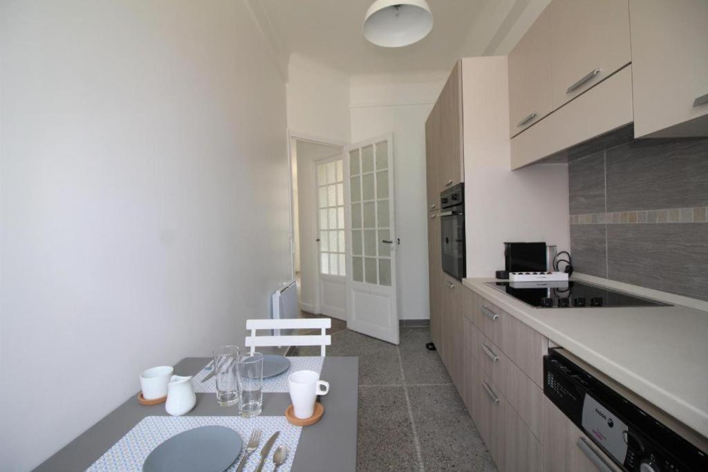 Nice Renting - Notre Dame - Cosy Loft Perfect View On The Roofs Buitenkant foto