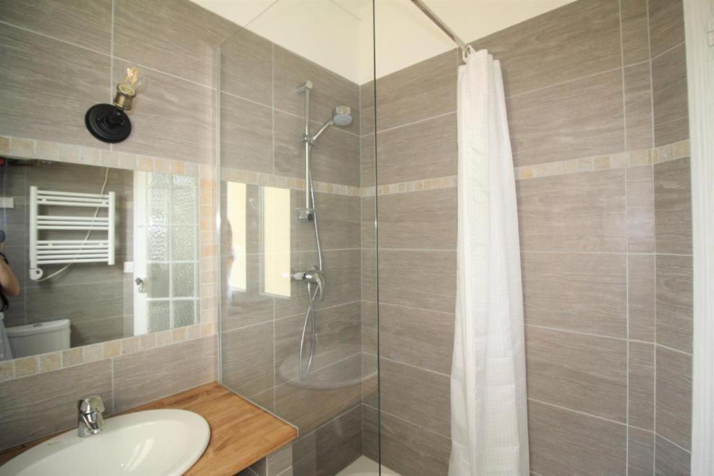 Nice Renting - Notre Dame - Cosy Loft Perfect View On The Roofs Buitenkant foto