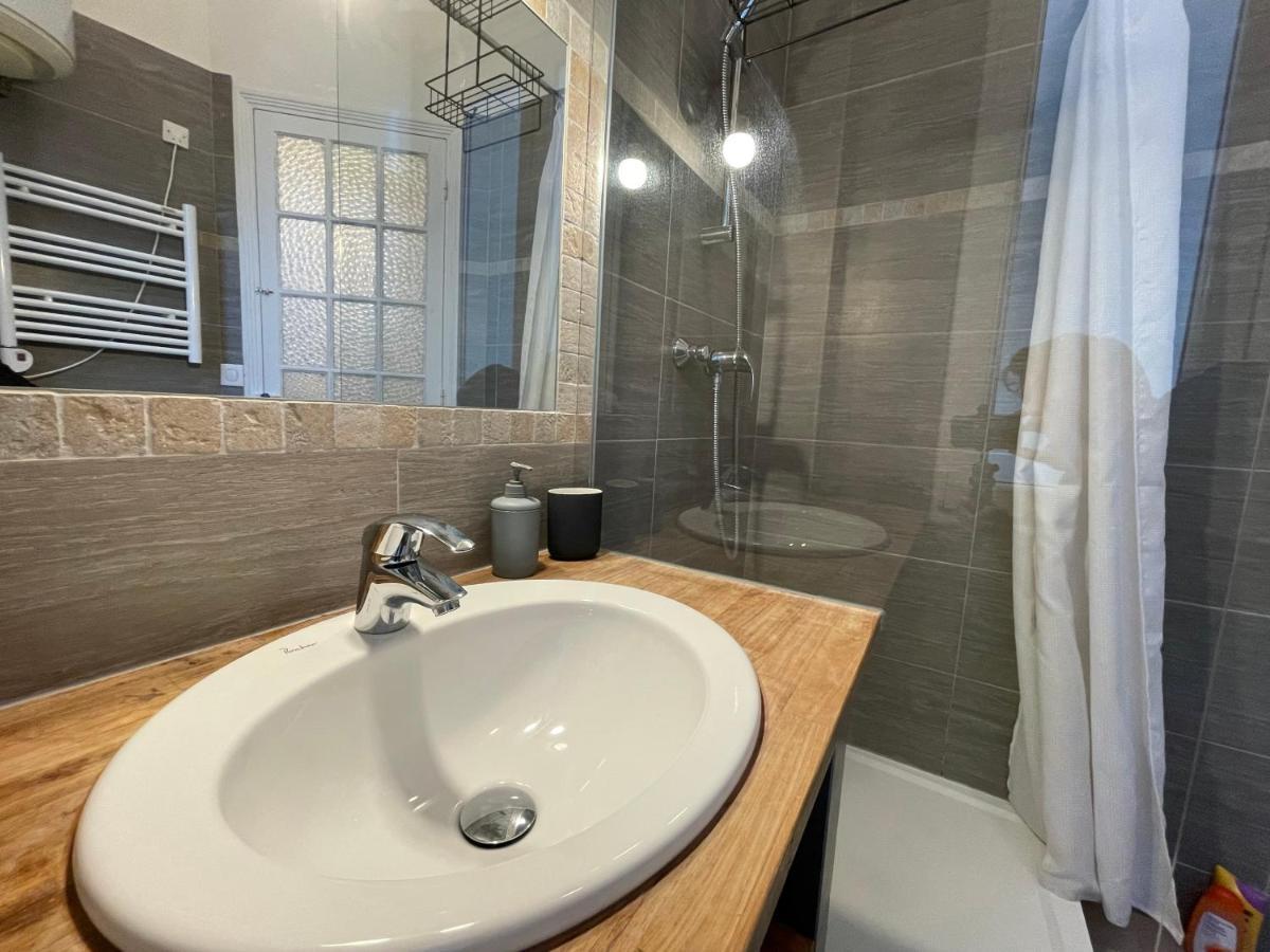 Nice Renting - Notre Dame - Cosy Loft Perfect View On The Roofs Buitenkant foto